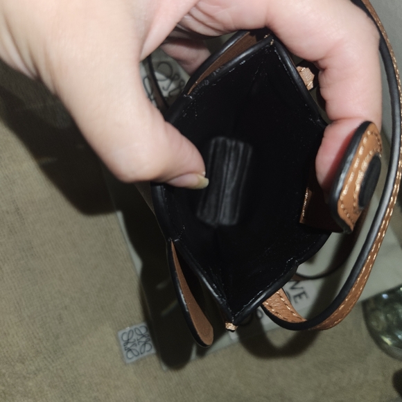 NWT LOEWE Elephant Leather Pocket Pouch-On-Strap - Picture 8 of 9